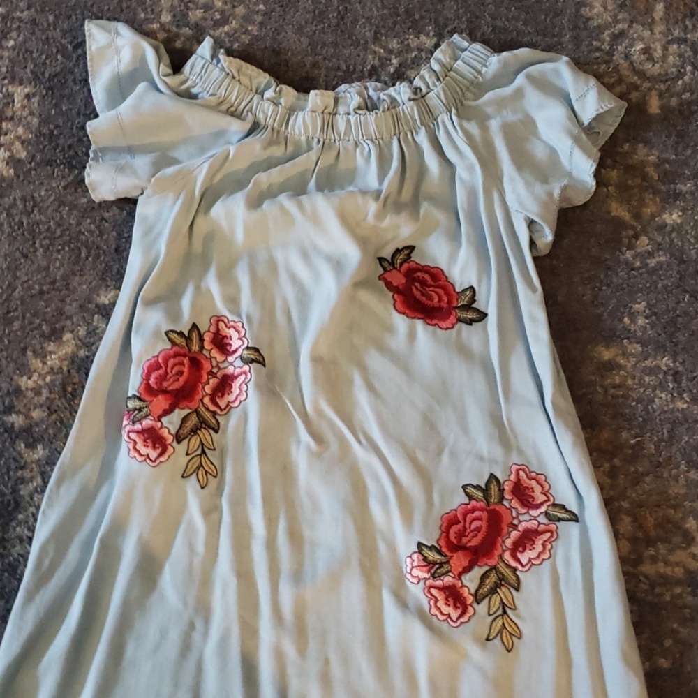 Off shoulder  dress